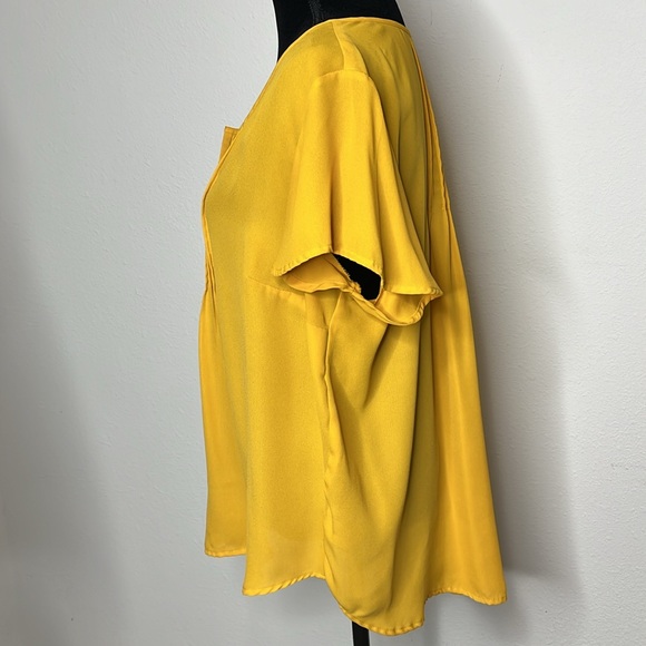 Torrid size 0 yellow flowy blouse - Picture 7 of 10